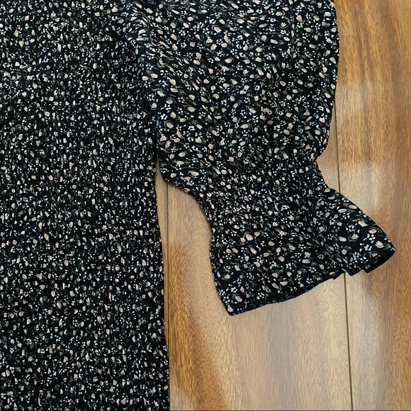 NEW Black Floral Shirred Dress - Picture 2 of 4